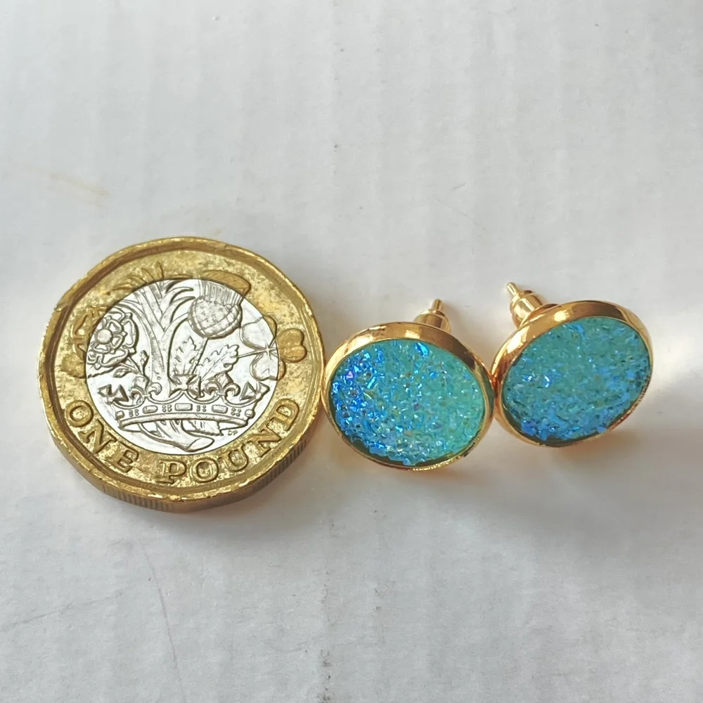 BNWT Sparkly Aquamarine Blue Stud Earrings - Add Glamour to Your Look - Picture 5 of 7